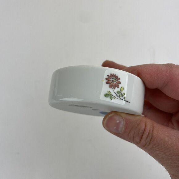 Limoges France Metropolitan Museum of Art Round Floral Porcelain Trinket Box Lid - Picture 8 of 9